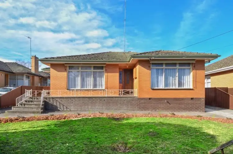 10 Lavinia Drive, Ballarat North VIC 3350