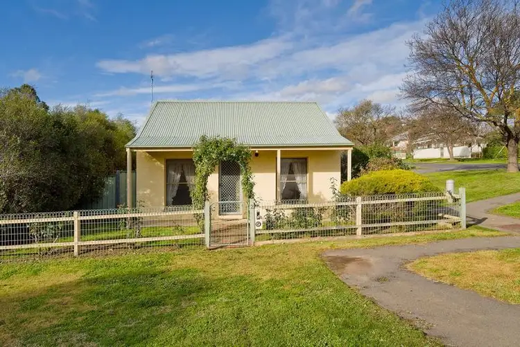 Fourth view of Homely house listing, 2/41 Hunter Street, Castlemaine VIC 3450