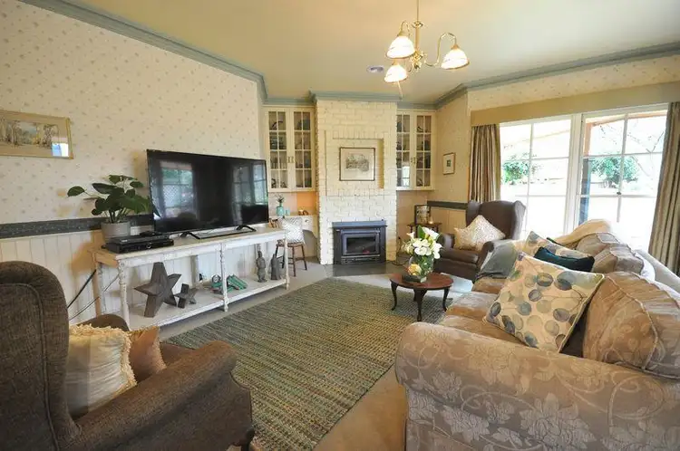 Fourth view of Homely house listing, 33 Waratah Drive, Warragul VIC 3820