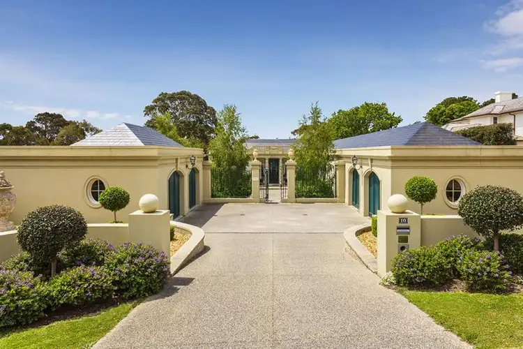 10 Daveys Bay Road, Mount Eliza VIC 3930