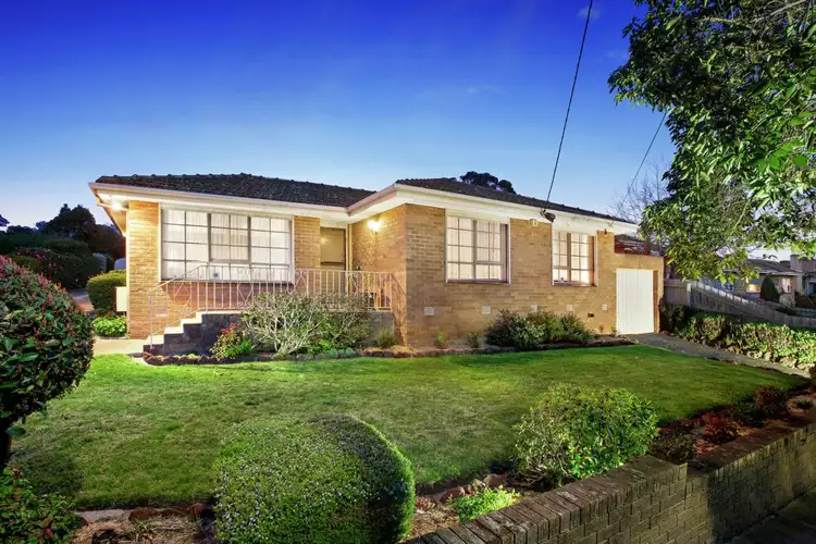 1/5 Renown Street, Burwood VIC 3125