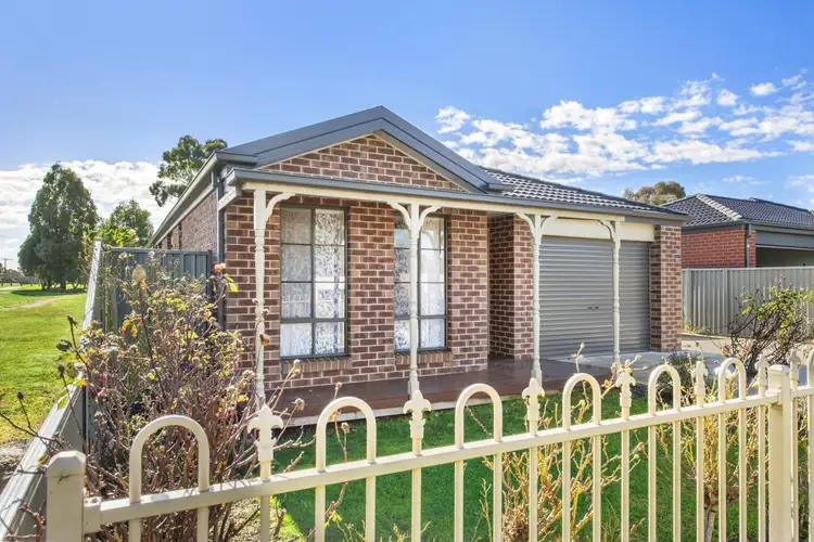 19 Jordan Avenue, Delacombe VIC 3356