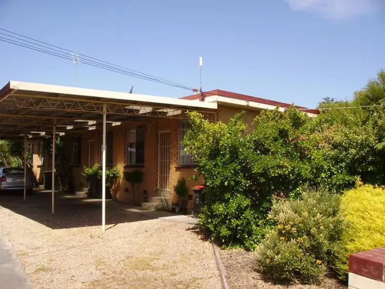 *UNDER CONTRACT*1/10 Susan Court, Morwell VIC 3840