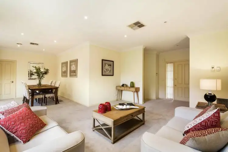 2/16 Westminster Street, Balwyn VIC 3103