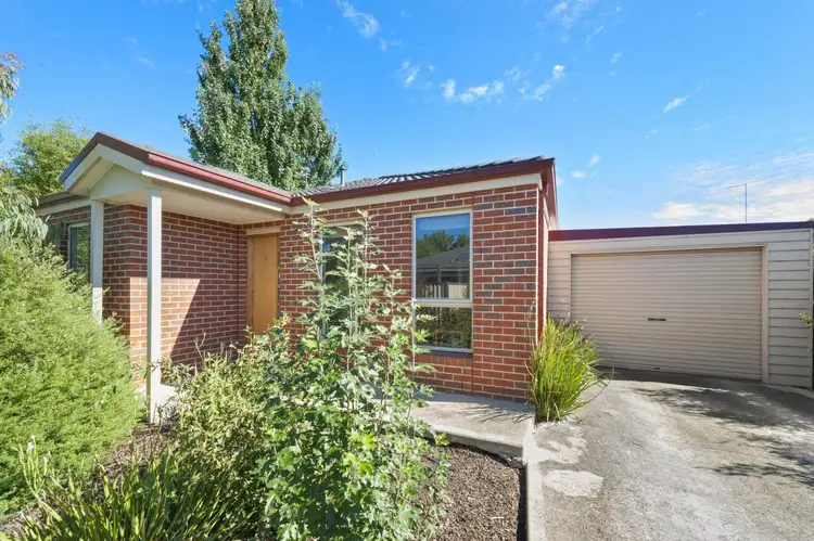 8 Gumdale Place, Sebastopol VIC 3356