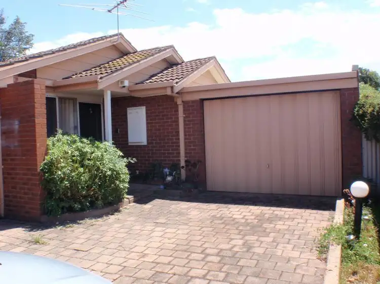 4/38 Elizabeth Street, St Albans VIC 3021