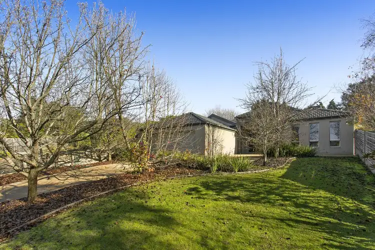 6 Sally Close, Mount Eliza VIC 3930