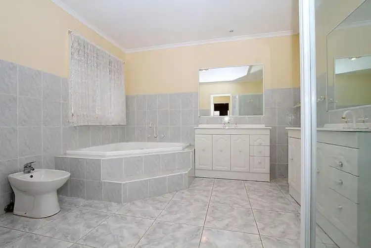 Fourth view of Homely house listing, 2 Minato Place, Taylors Lakes VIC 3038