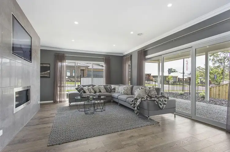 Second view of Homely house listing, 8 Hillgrove Close, Warragul VIC 3820