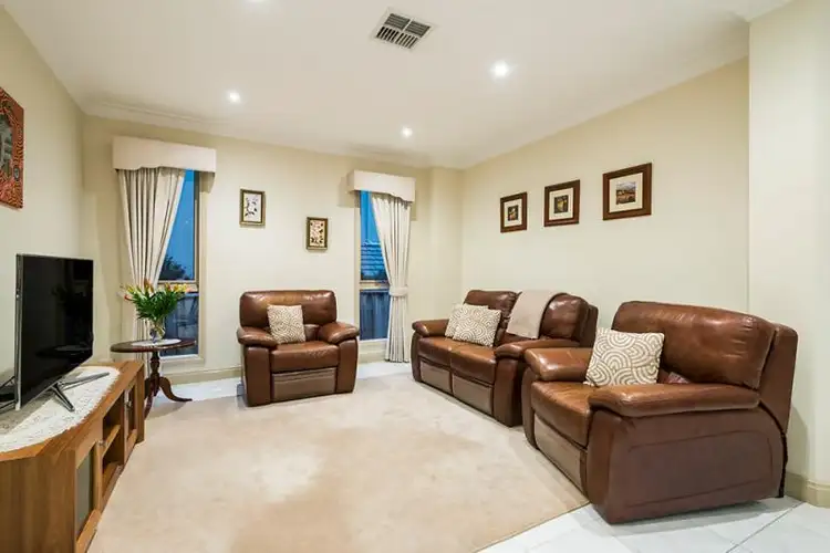 Second view of Homely house listing, 6 Minkell Court, Wantirna VIC 3152