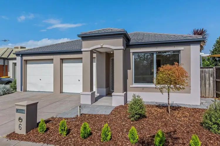 6 Windsong Way, Point Cook VIC 3030
