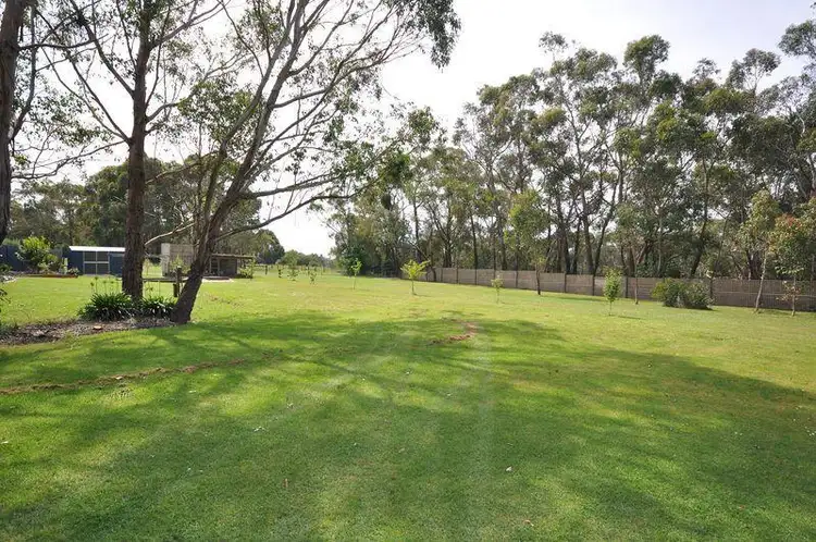 Fifth view of Homely house listing, 6 Hague Court, Drouin VIC 3818