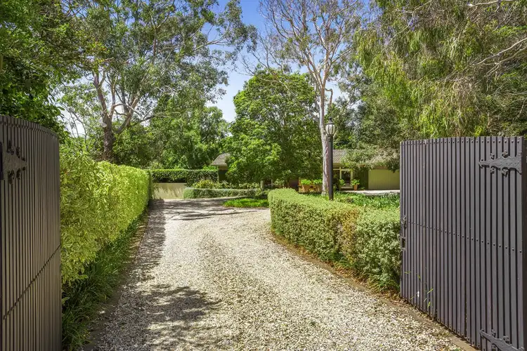 50 Old Mornington Road, Mount Eliza VIC 3930