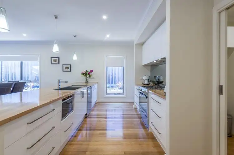 Fifth view of Homely house listing, 9 Tenterfield Avenue, Warragul VIC 3820