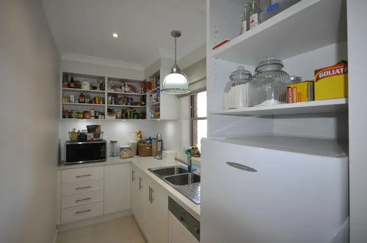 Fifth view of Homely house listing, 19 B Lyndhurst Square, Drouin VIC 3818