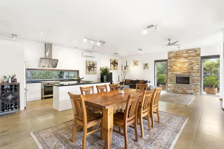 32 Roborough Avenue, Mount Eliza VIC 3930