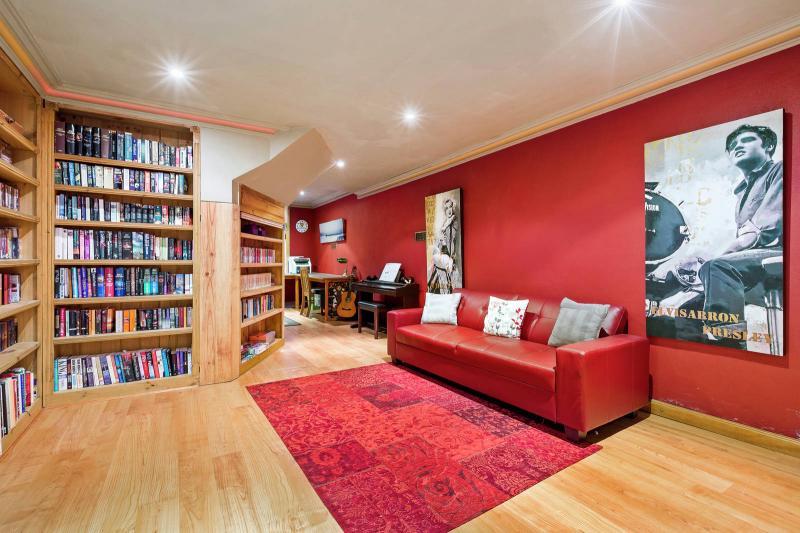 Fifth view of Homely house listing, 1 The Glade, Mitcham VIC 3132