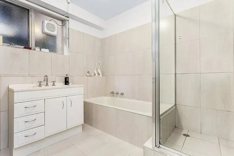 Sixth view of Homely apartment listing, 3/740 Orrong Road, Toorak VIC 3142