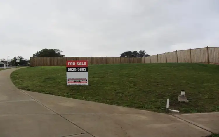 33 Cook Street, Drouin VIC 3818
