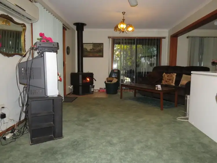 Sixth view of Homely house listing, 42 Dillon Court, Maryborough VIC 3465