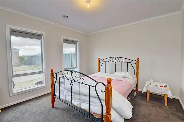 Fifth view of Homely house listing, 8 Rindle Close, Delacombe VIC 3356