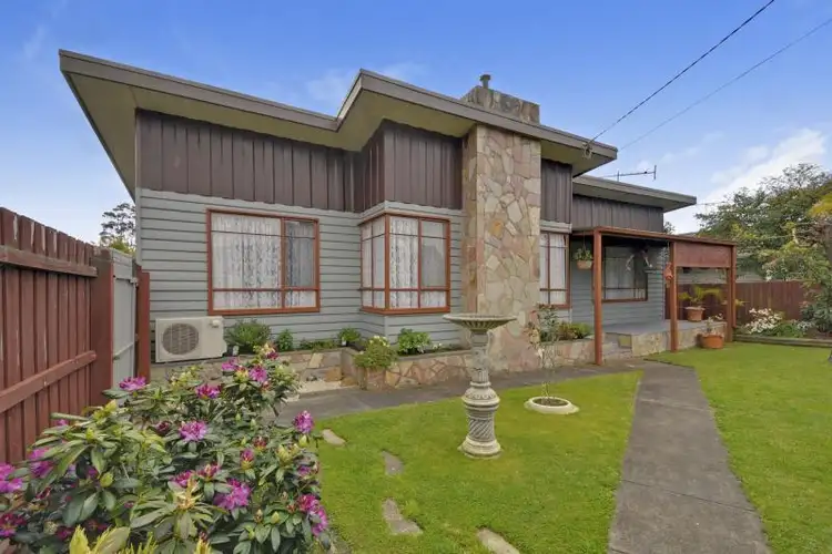 **UNDER CONTRACT**49 Wallace Street, Morwell VIC 3840