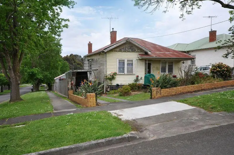 Main view of Homely house listing, 19 Hallyburton Grove, Warragul VIC 3820