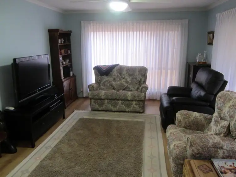 Second view of Homely house listing, 22 Lindsay Street, Drouin VIC 3818