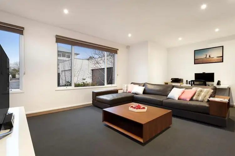 Fourth view of Homely townhouse listing, 2/12 Thomas Street, Mitcham VIC 3132