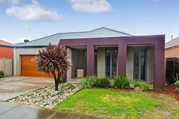 27 Sumner Crescent, Point Cook VIC 3030