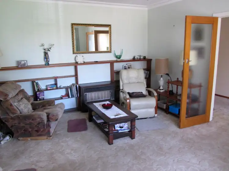 Second view of Homely house listing, 11 Morton Avenue, Drouin VIC 3818