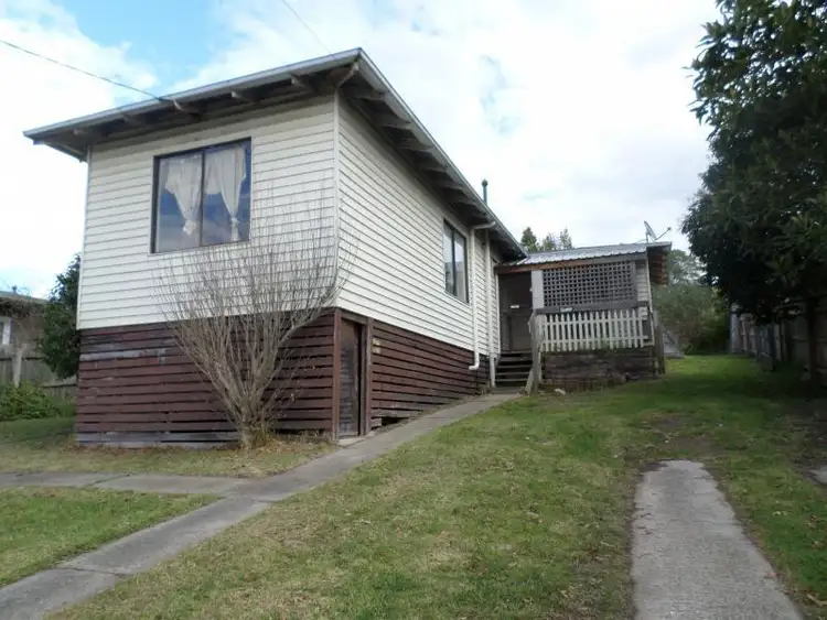 **UNDER CONTRACT**23 Butters Street, Morwell VIC 3840