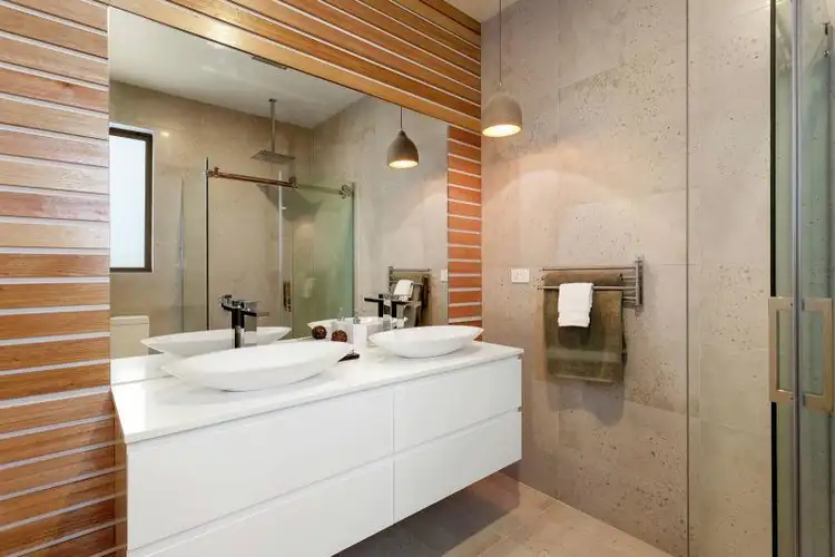 Fourth view of Homely townhouse listing, 8 Eram Road, Box Hill North VIC 3129