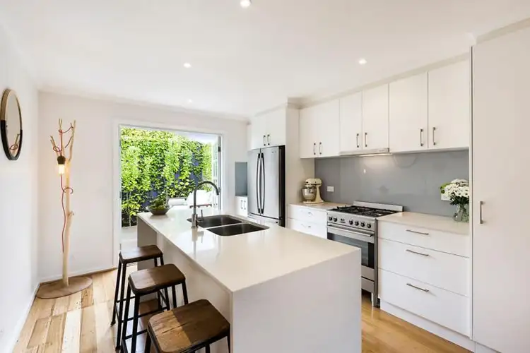 Second view of Homely unit listing, 4/5 Grey Street, Balwyn VIC 3103
