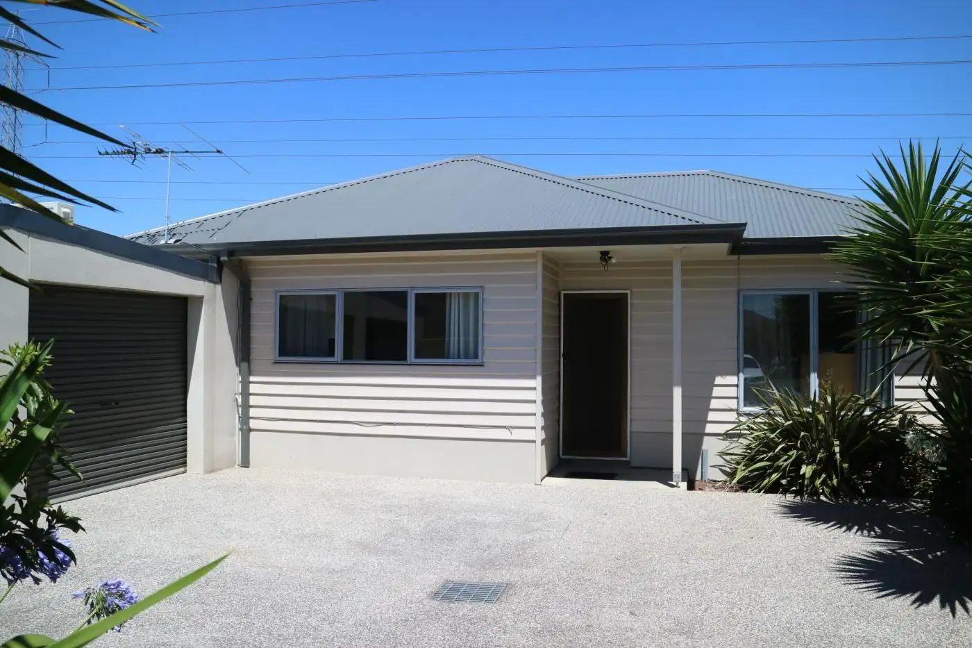 Main view of Homely unit listing, 2/35 Anna Street, St Albans VIC 3021