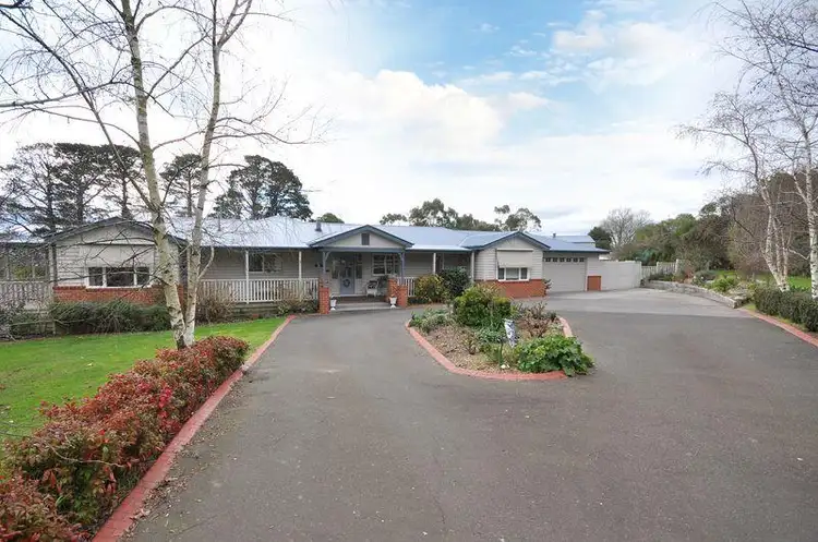 5 Massimo Court, Drouin VIC 3818