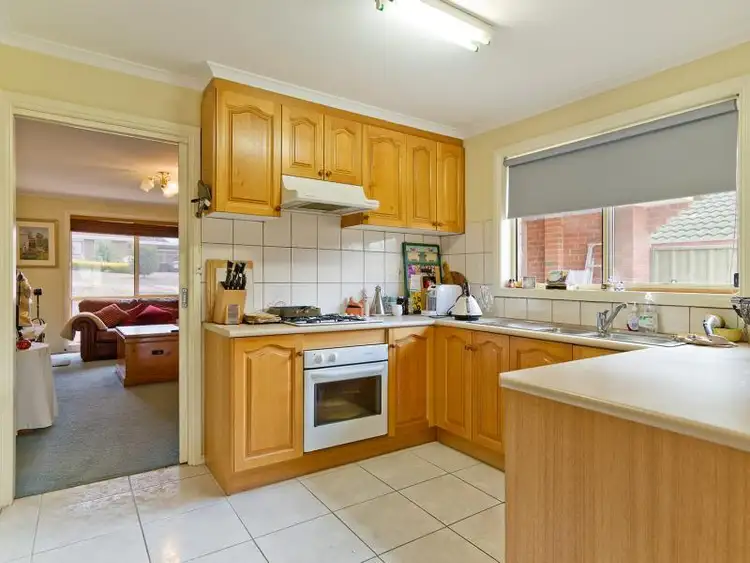 Third view of Homely house listing, 2/21 Montgomery Street, Castlemaine VIC 3450