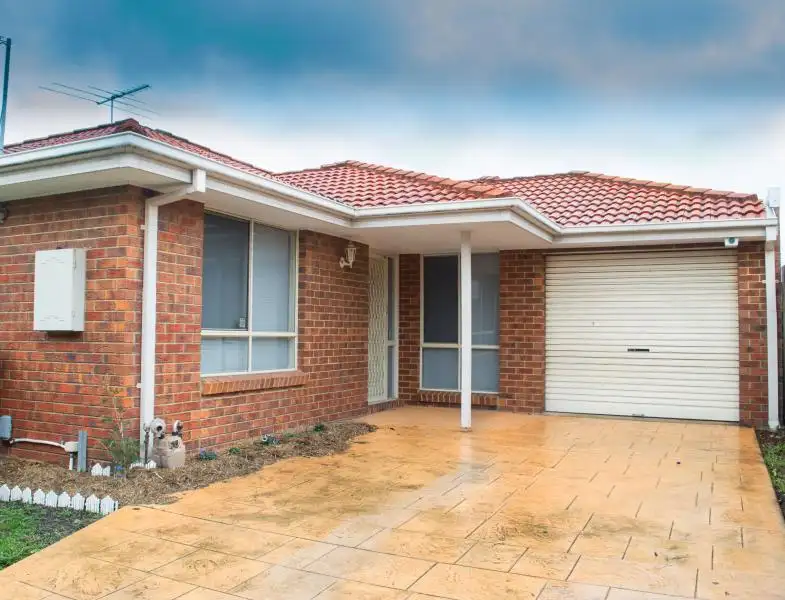 Main view of Homely unit listing, 2/82 George Street, St Albans VIC 3021