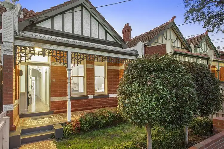 18 Lambeth Place, St Kilda VIC 3182