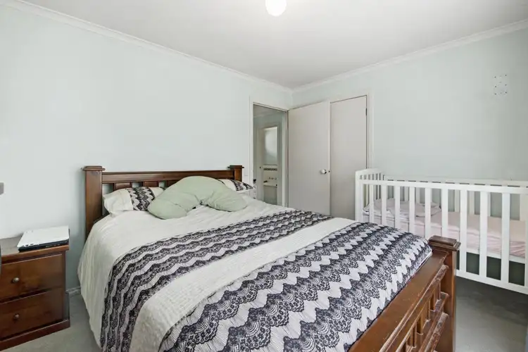 Fifth view of Homely townhouse listing, 9/5 Hocking Avenue, Mount Clear VIC 3350