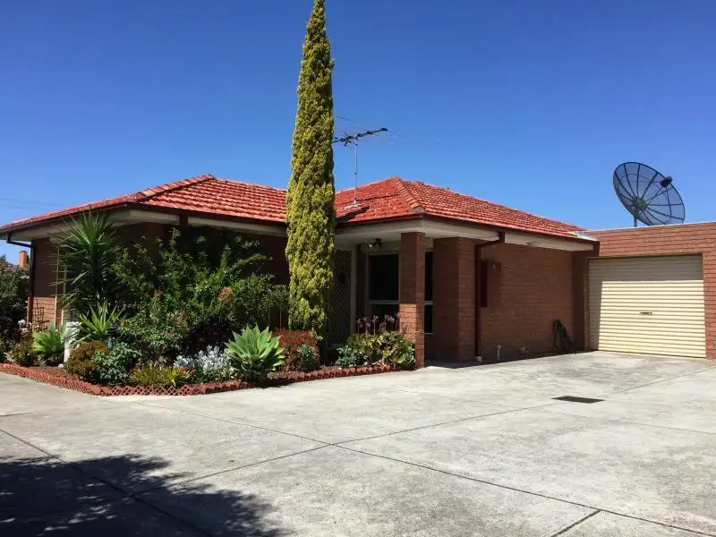 Main view of Homely unit listing, 1/23 Grant Street, St Albans VIC 3021