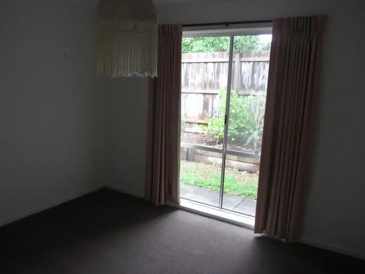 Sixth view of Homely unit listing, 2/18 Hopetoun Road, Drouin VIC 3818