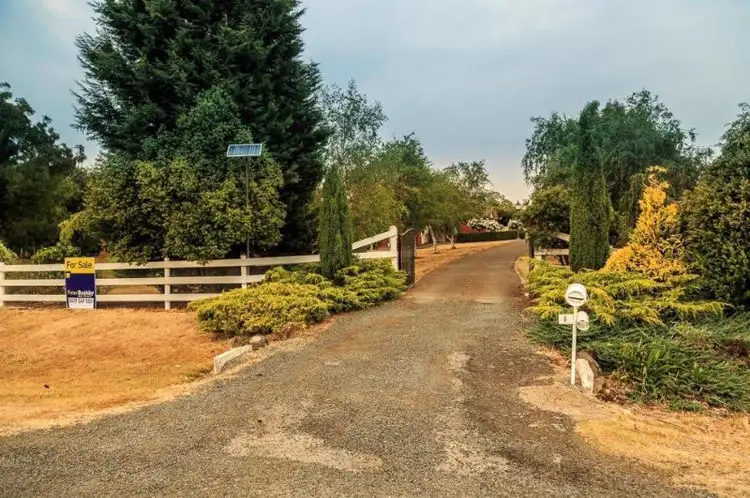 8 Pine Tree Avenue, Grindelwald TAS 7277