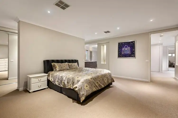 Sixth view of Homely house listing, 2 Bellavista Court, Narre Warren North VIC 3804