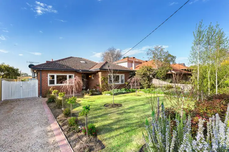 11 Donald Road, Burwood VIC 3125