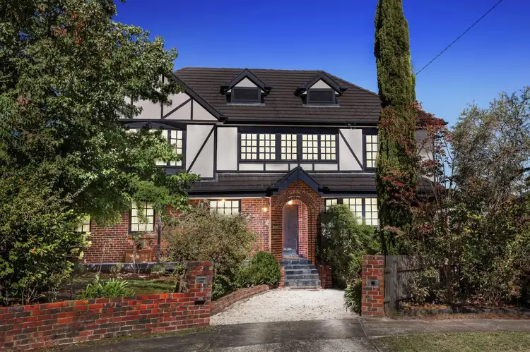 2 Quentin Street, Forest Hill VIC 3131