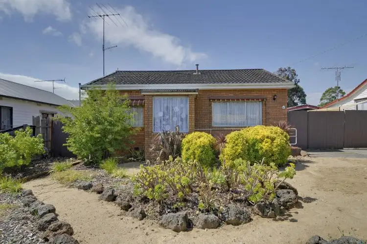 *UNDER CONTRACT*23 Spry Street, Morwell VIC 3840