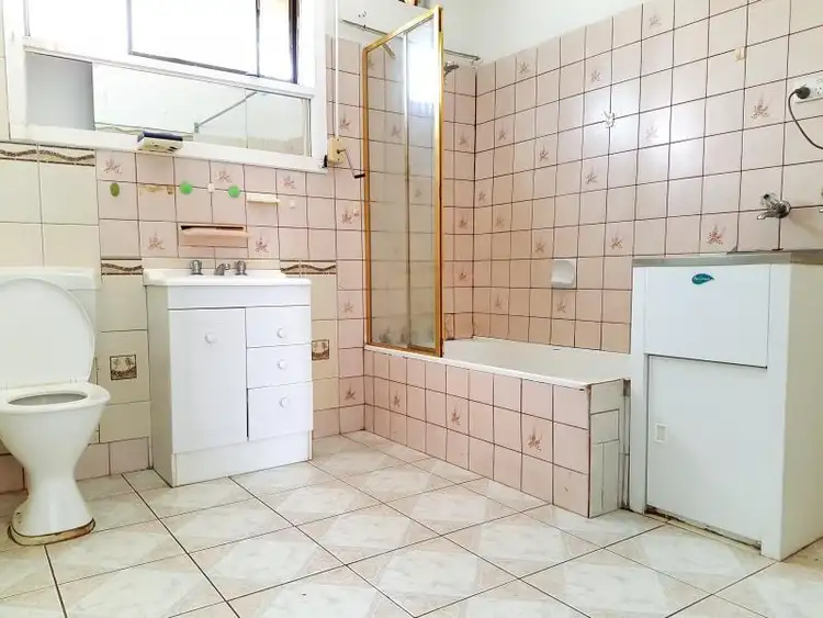 Fourth view of Homely unit listing, 9/12 Percy Street, St Albans VIC 3021