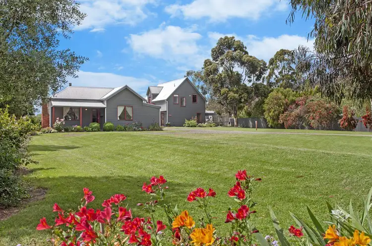 54 Scales Street, Penshurst VIC 3289