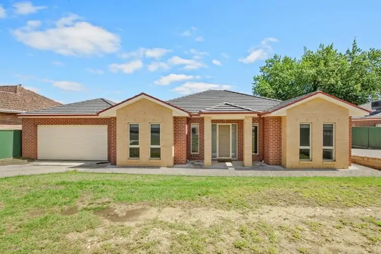 818 Bond Street, Mount Pleasant VIC 3350